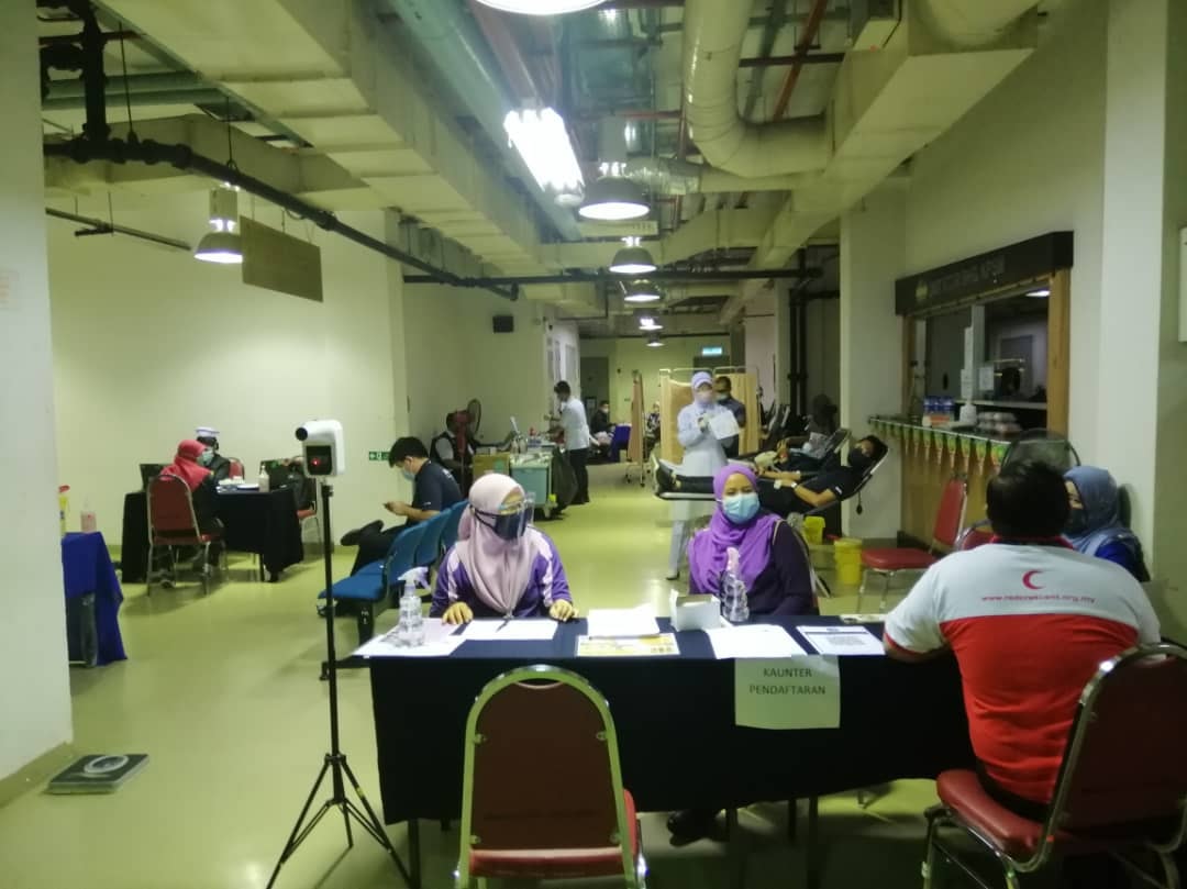 Program Derma Darah anjuran bersama Seksyen OSH dan Biro Kesihatan Puspanita KIMIA Malaysia dengan kerjasama Pusat Darah Negara